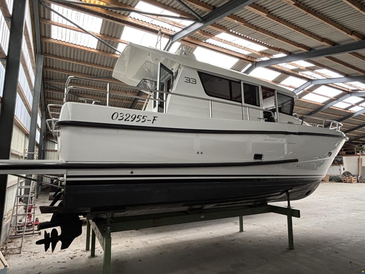 Sargo 33 aft door