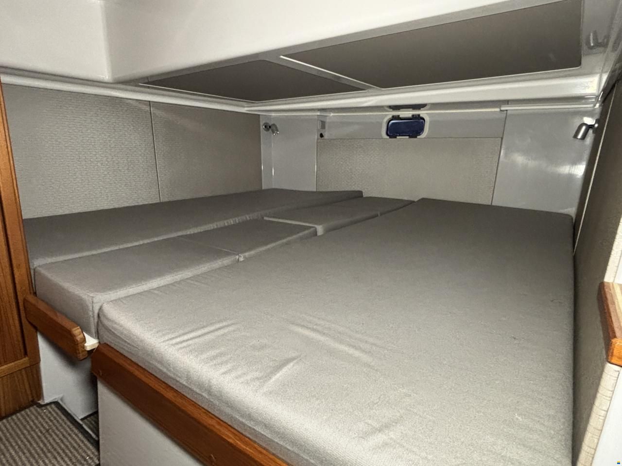 Sargo 33 aft door
