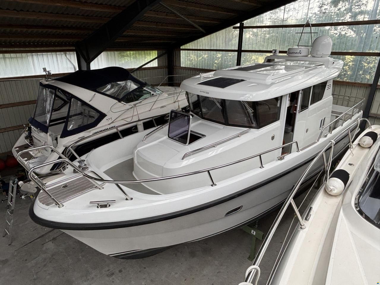 Sargo 33 aft door