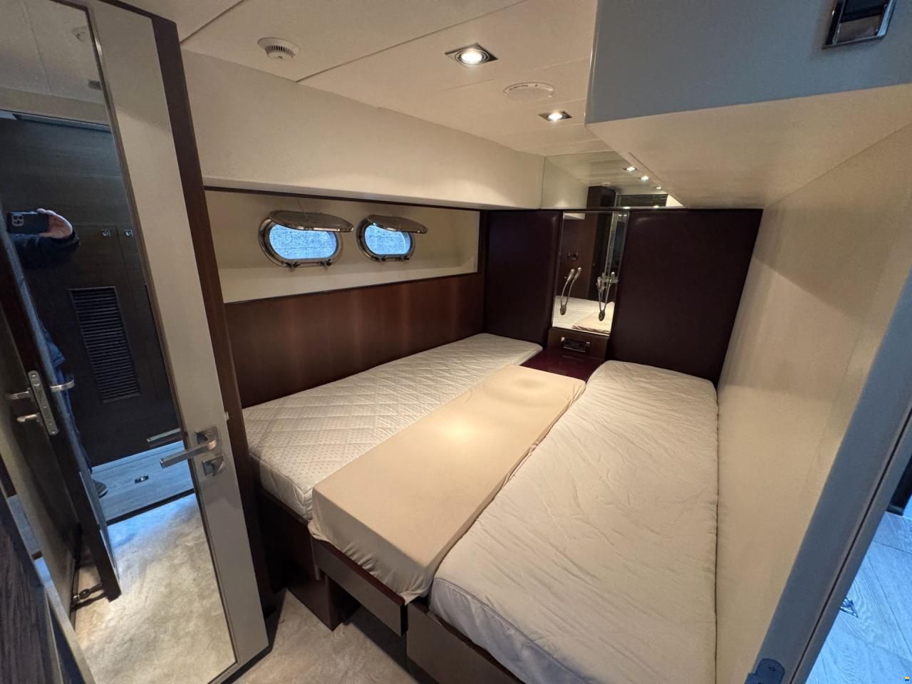 Elegance 64 Garage