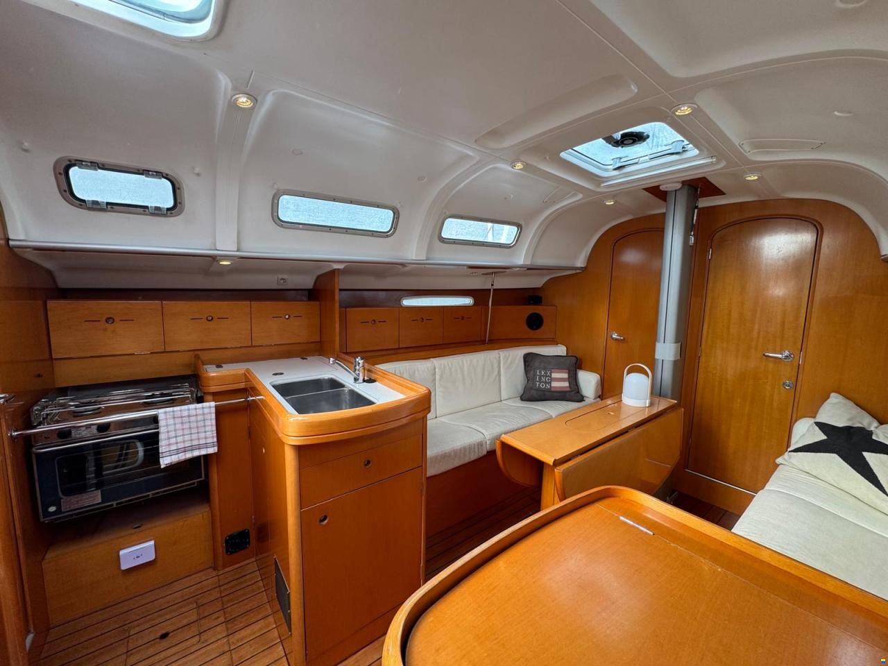 Beneteau First 40.7