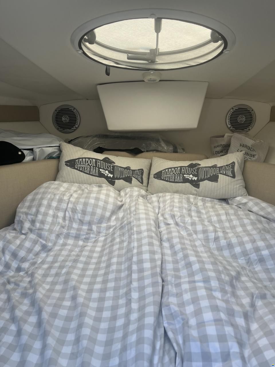 Bayliner 702 Cuddy