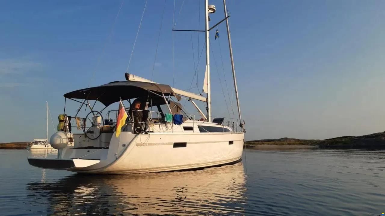 Bavaria Cruiser 37