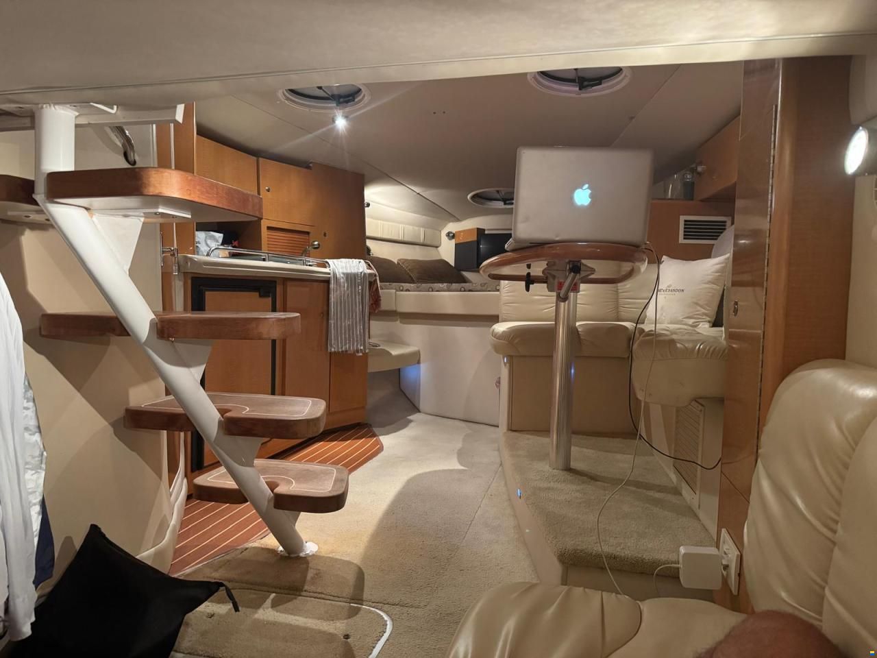 Larson Open Cabrio 330