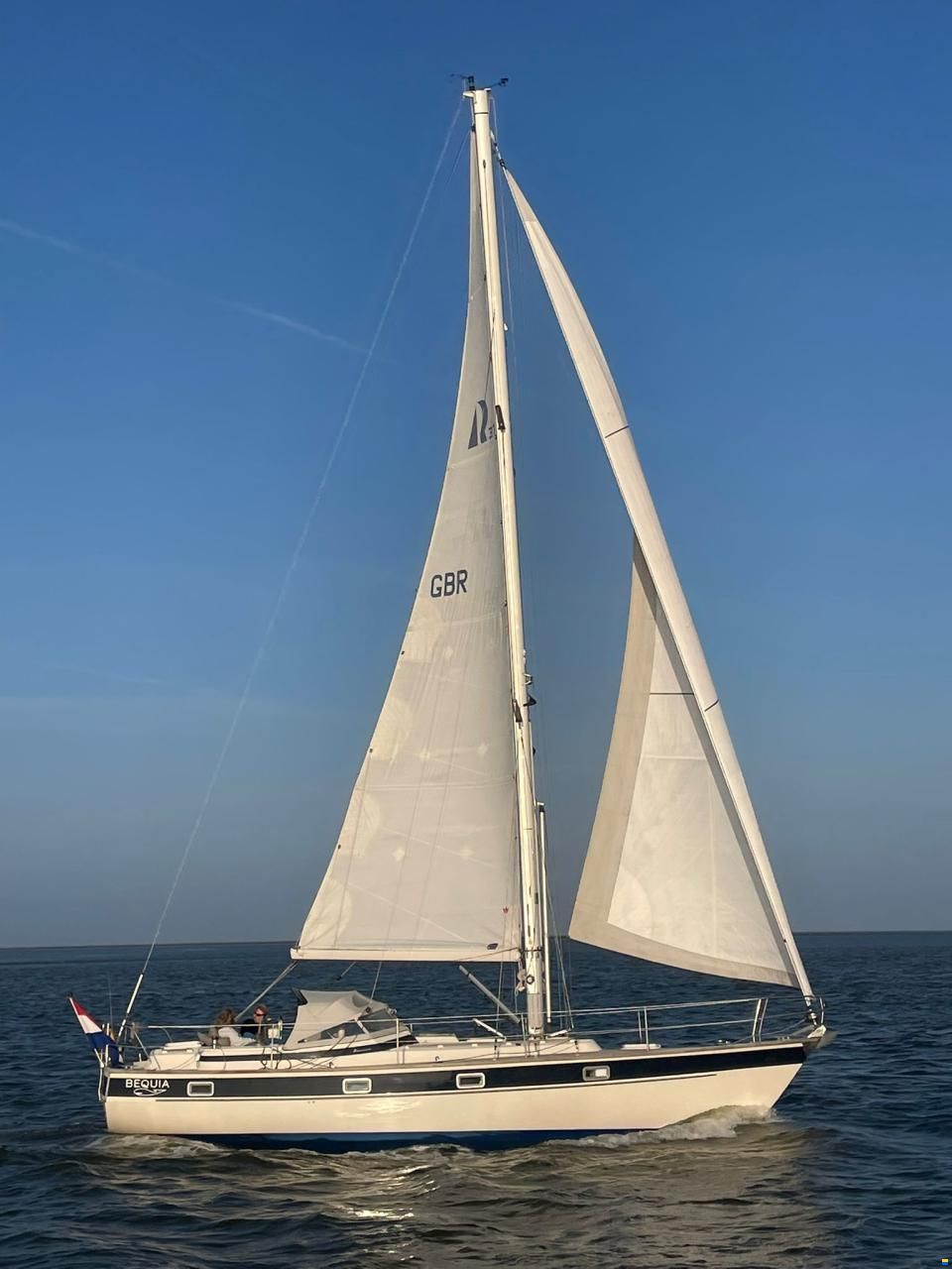 Hallberg-Rassy 352