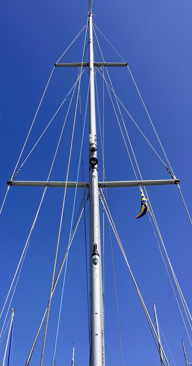 Hallberg-Rassy 352