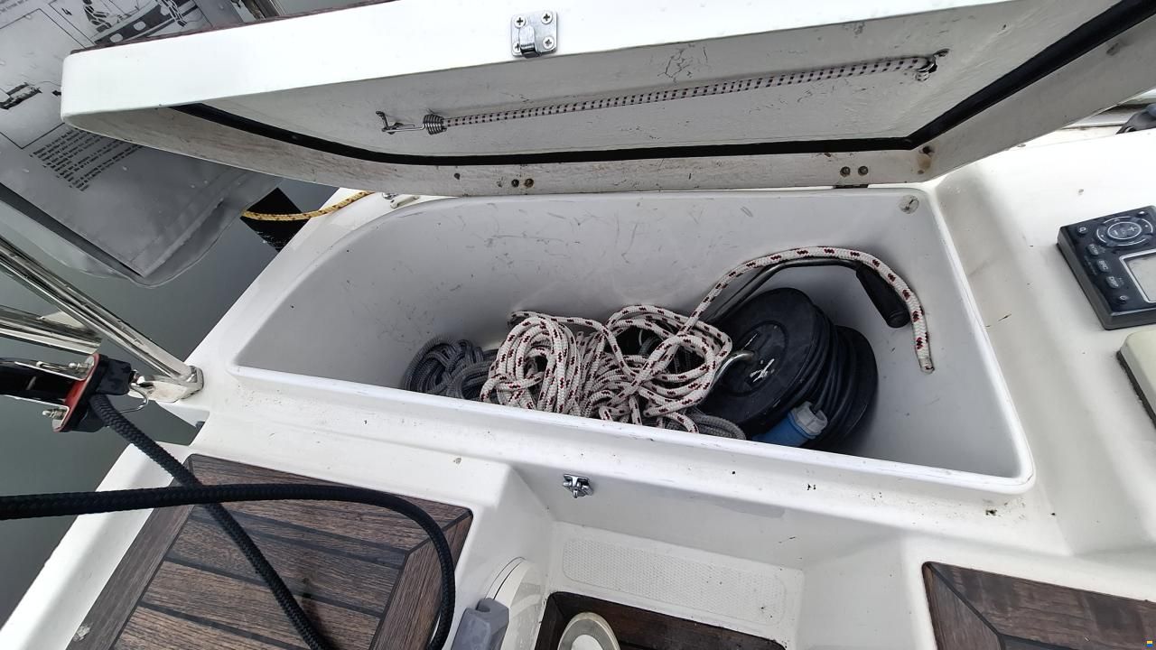 Hanse 320