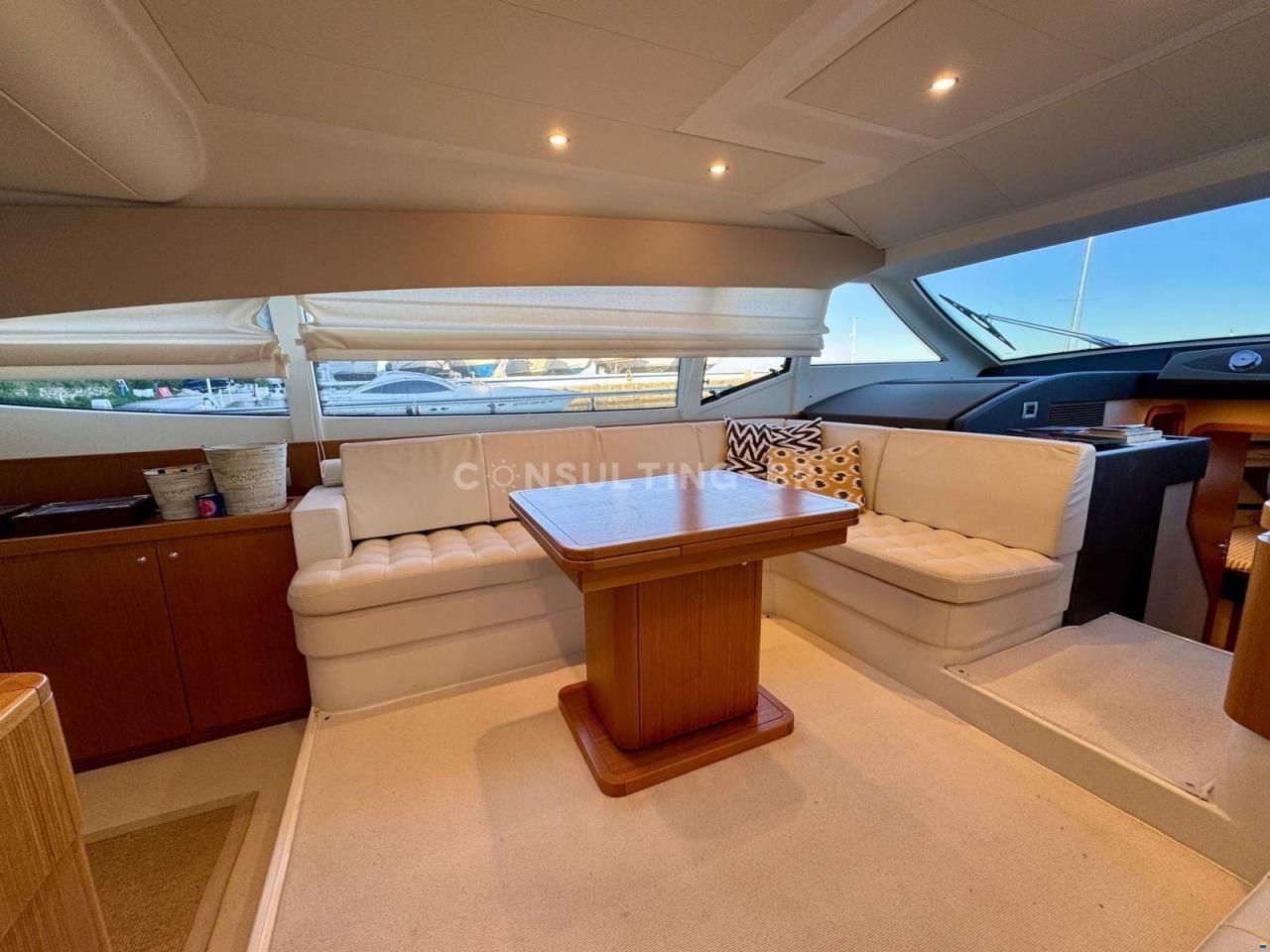 Ferretti 530