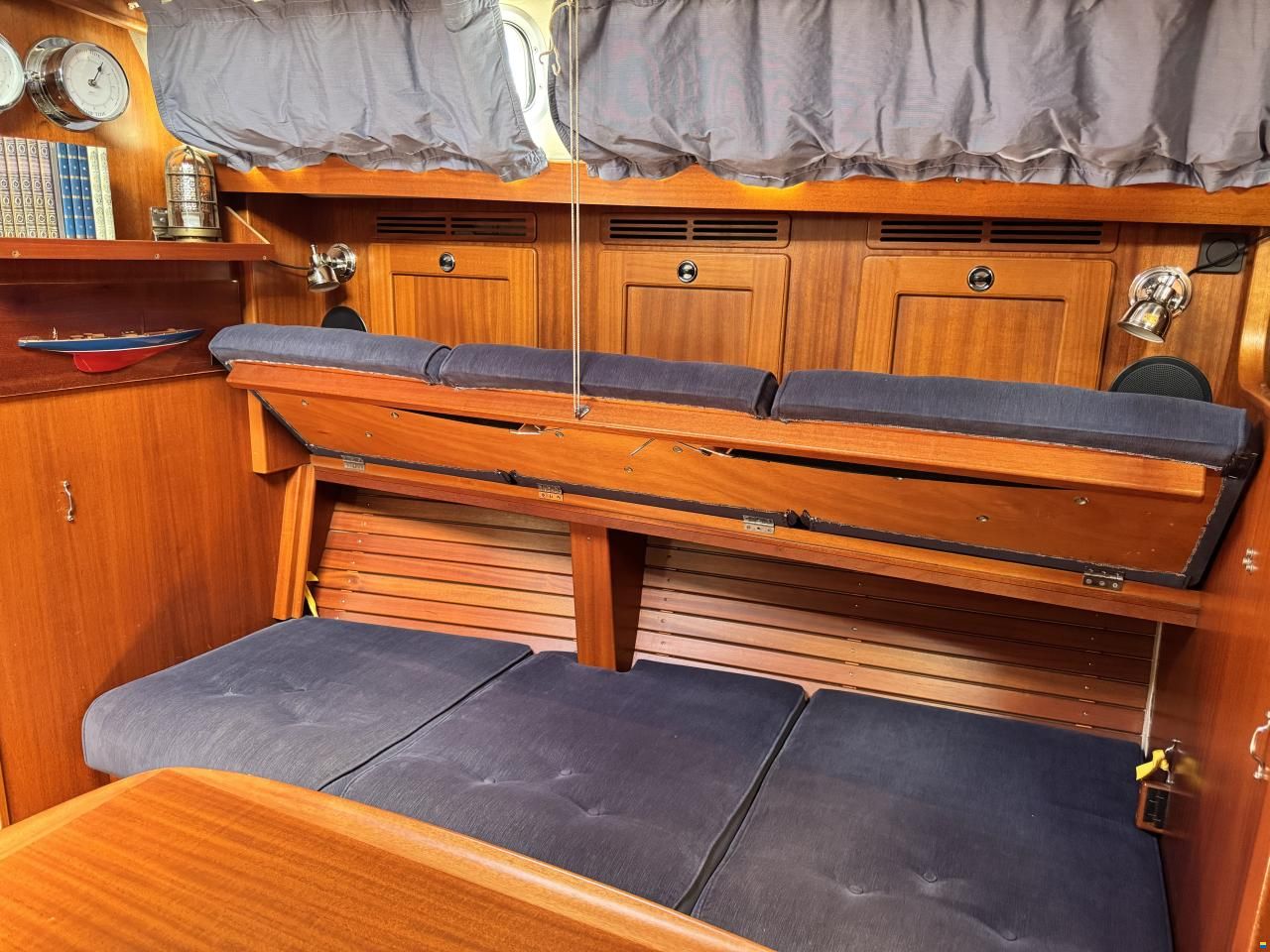 Hallberg-Rassy 43