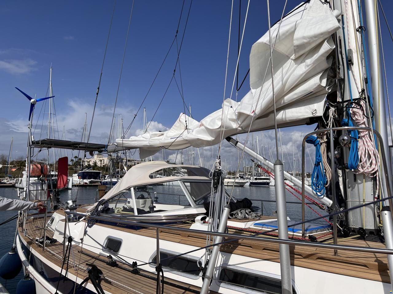 Hallberg-Rassy 43