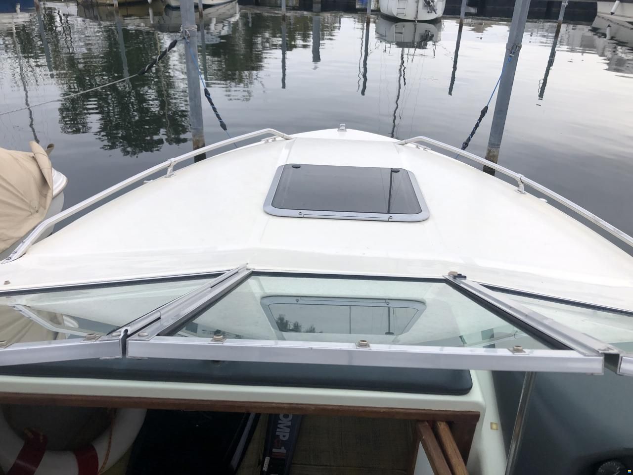 Sea Ray CC 200