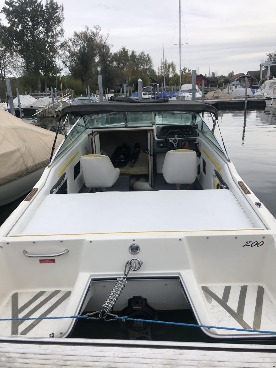 Sea Ray CC 200