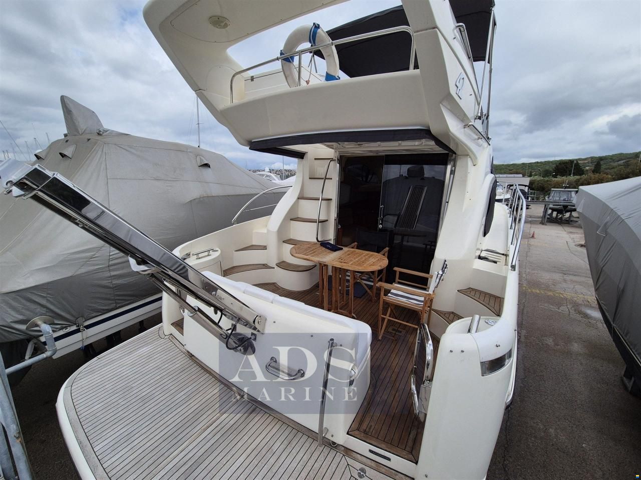 Azimut 42 Fly