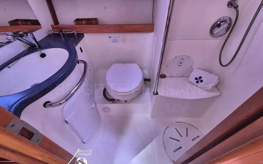 Bavaria 42 cruiser
