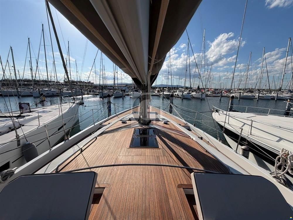 Beneteau Oceanis Yacht 54