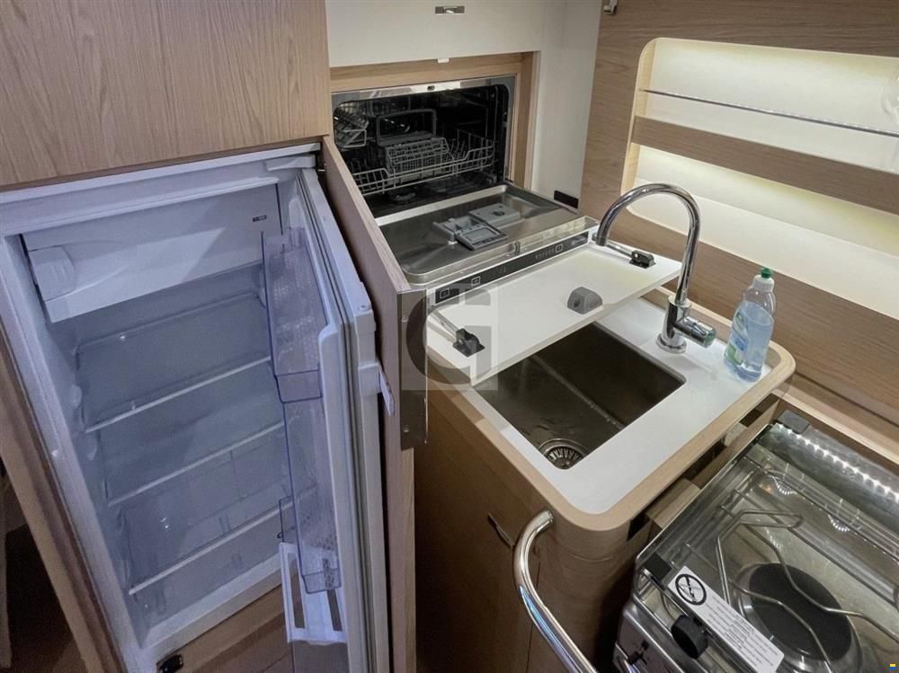 Beneteau Oceanis Yacht 54