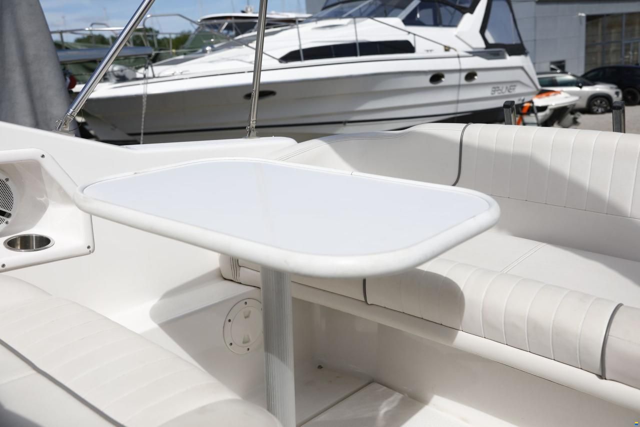 Chaparral 240 Signature 2006