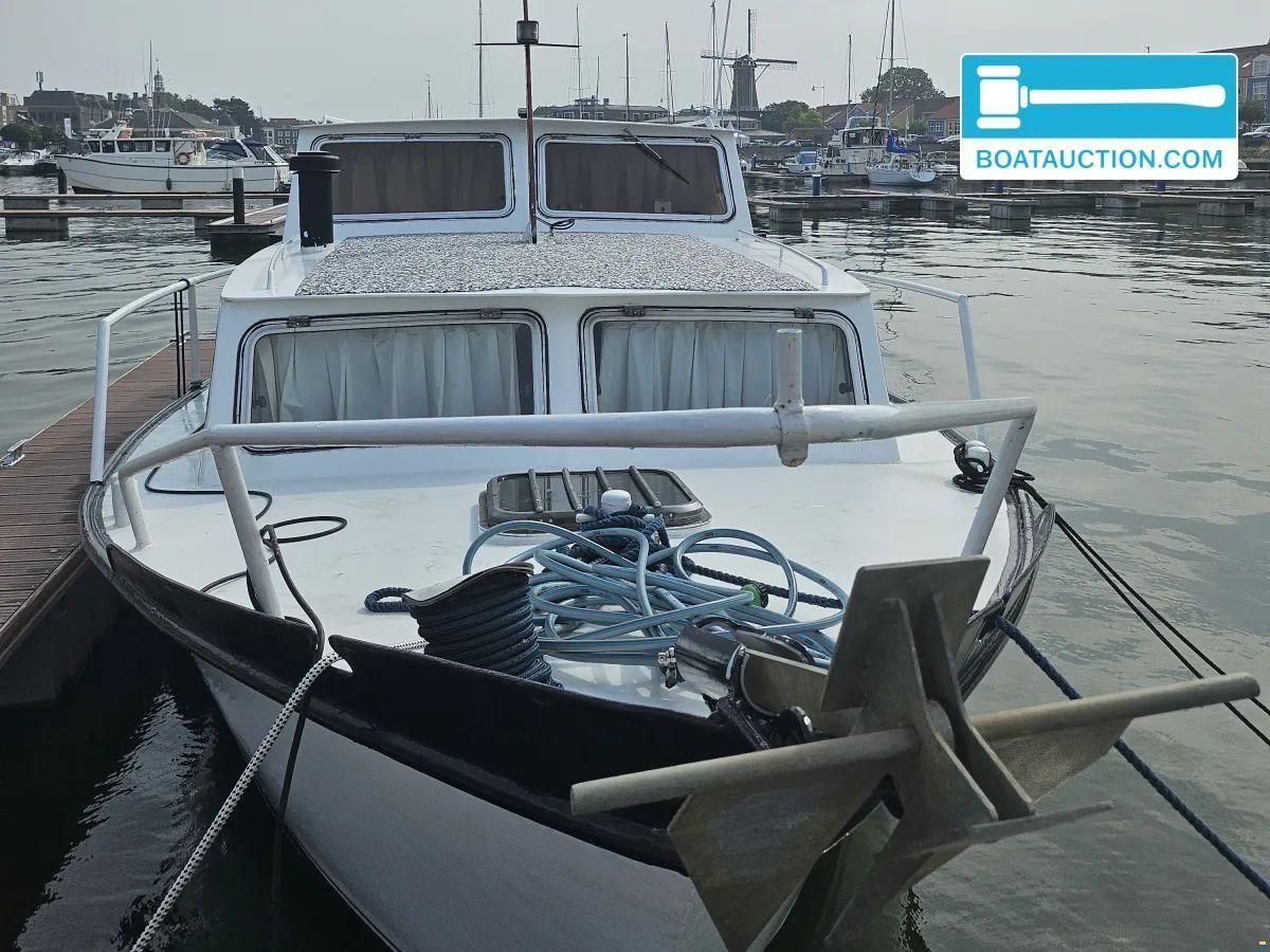 Motorboat 1050