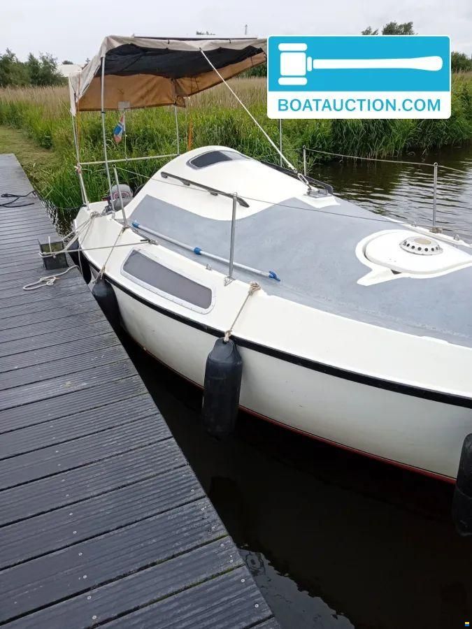 Marine Cox 750