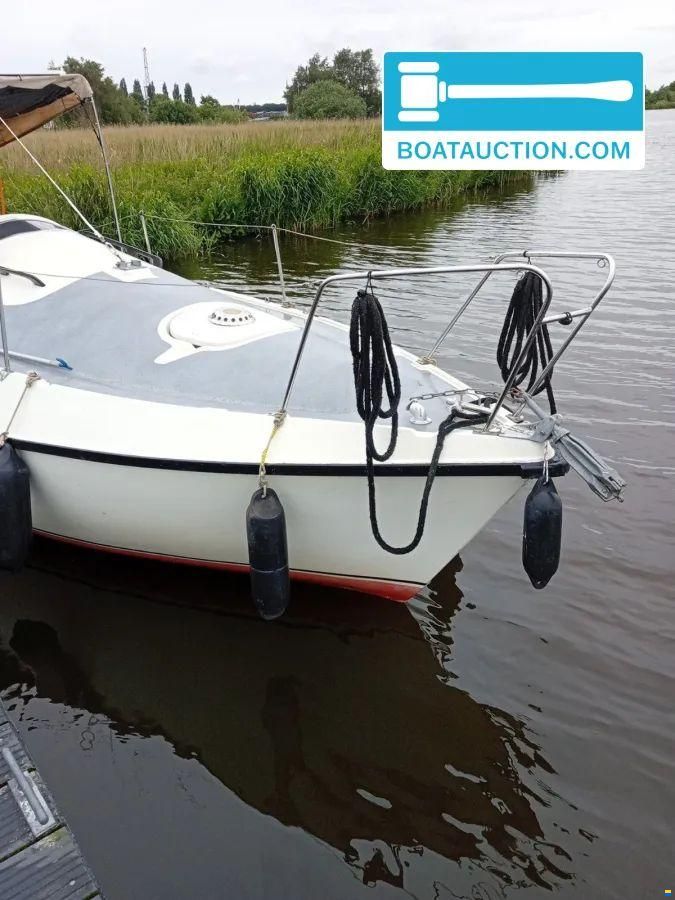 Marine Cox 750