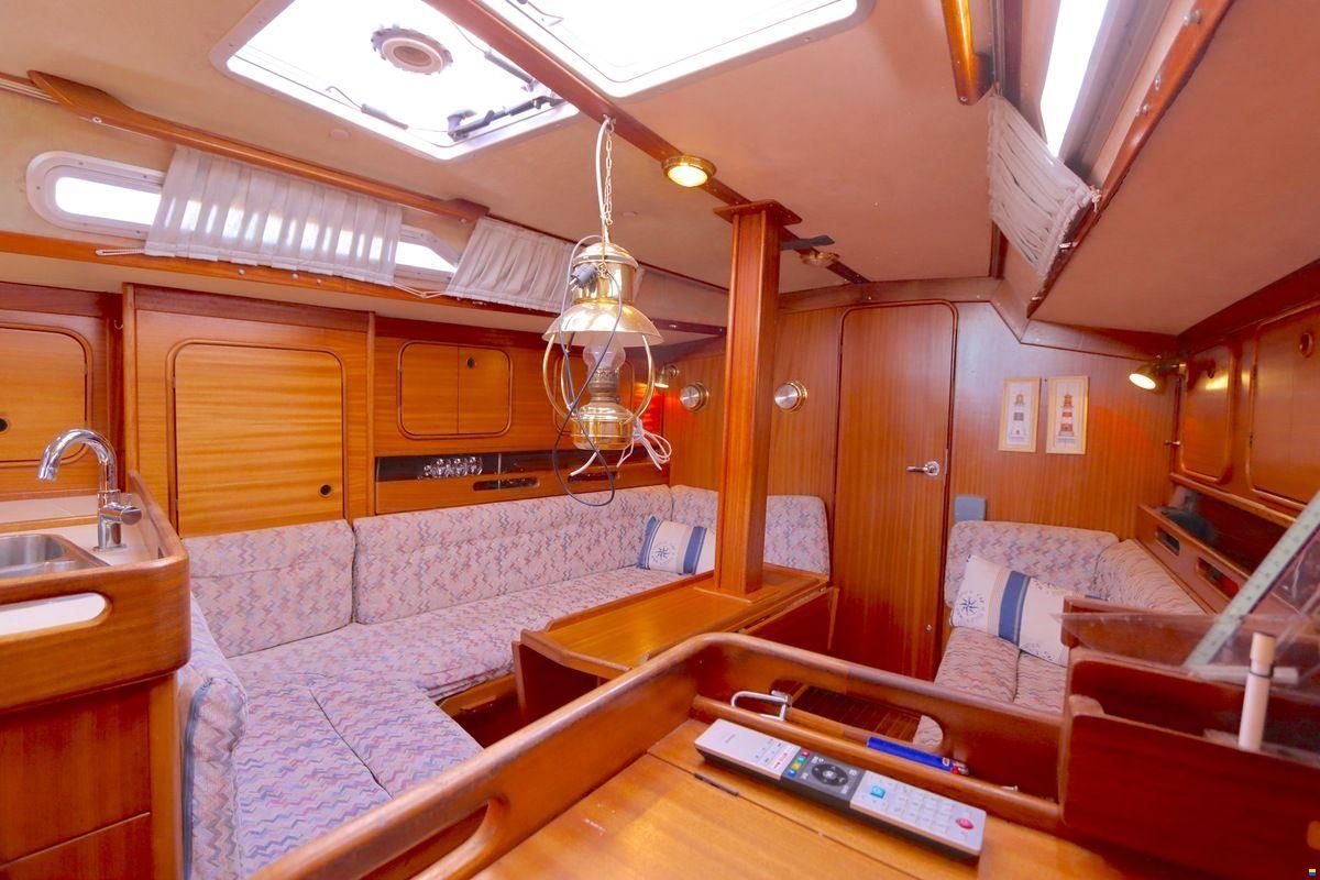 Bavaria 38