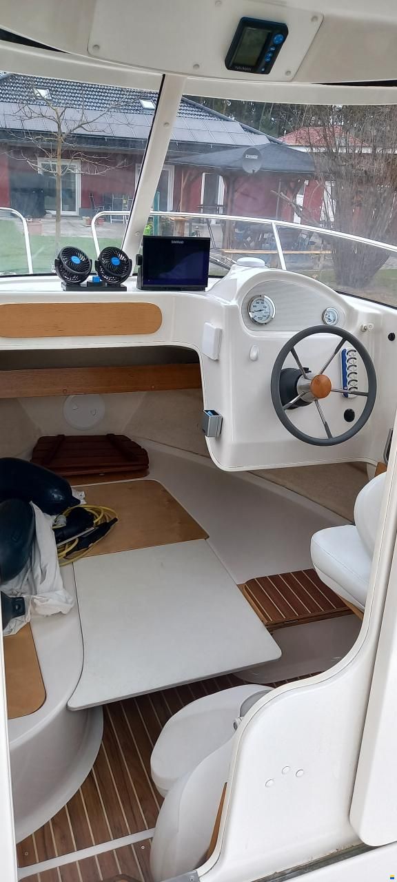 Quicksilver 580 Pilothouse