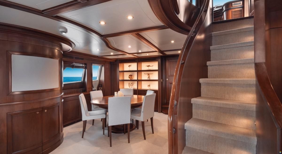 Ferretti Custom Line Navetta 30