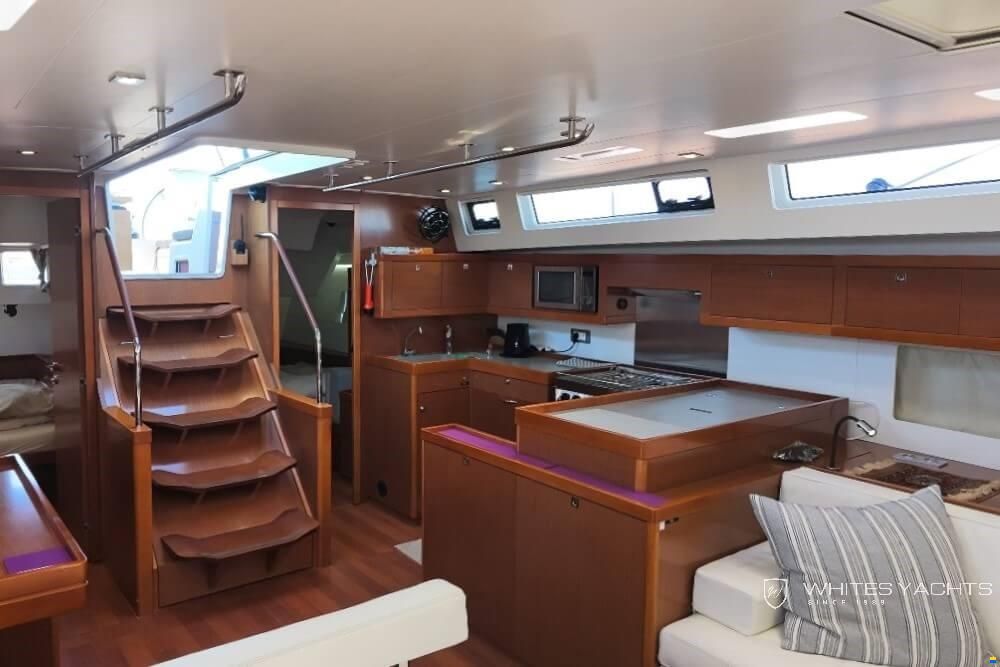 Beneteau Oceanis 55