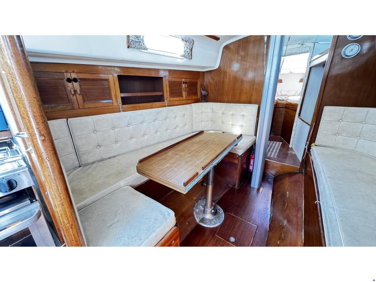 Contessa 32