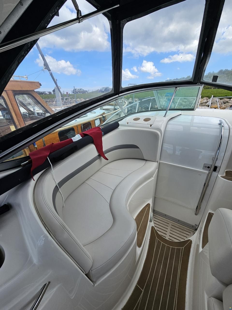 Chaparral 290 Signature