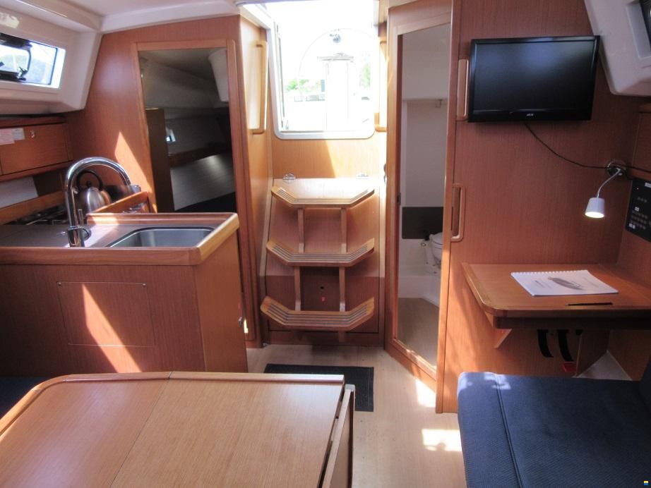 Bavaria Cruiser 33