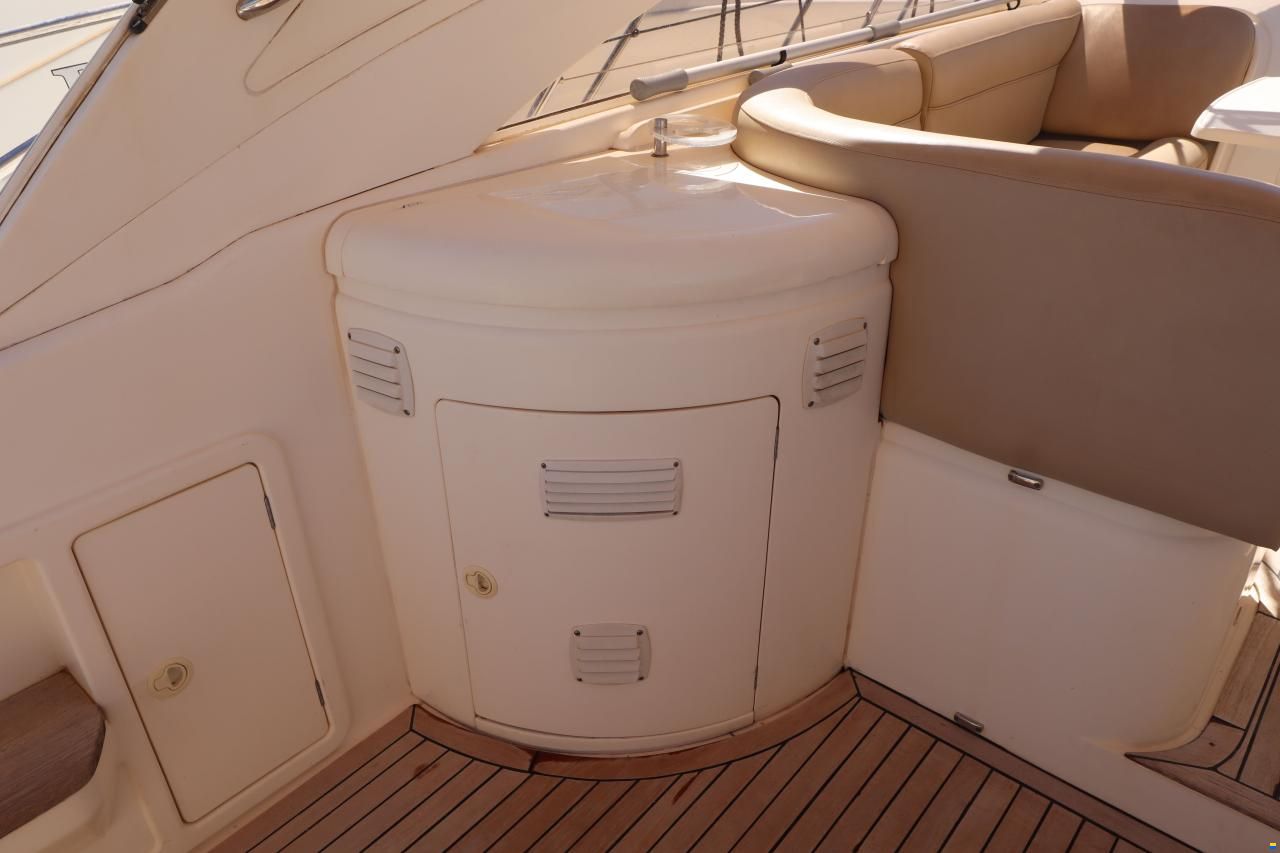 Princess V42