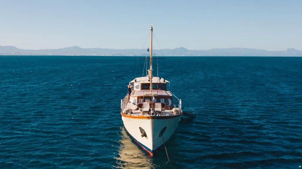 Silver Ships James A Silver 23 m