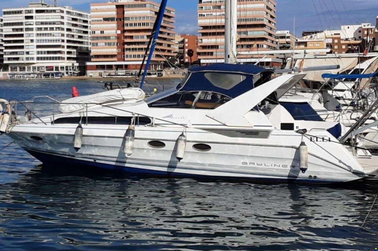 Bayliner Avanti 3255 Express