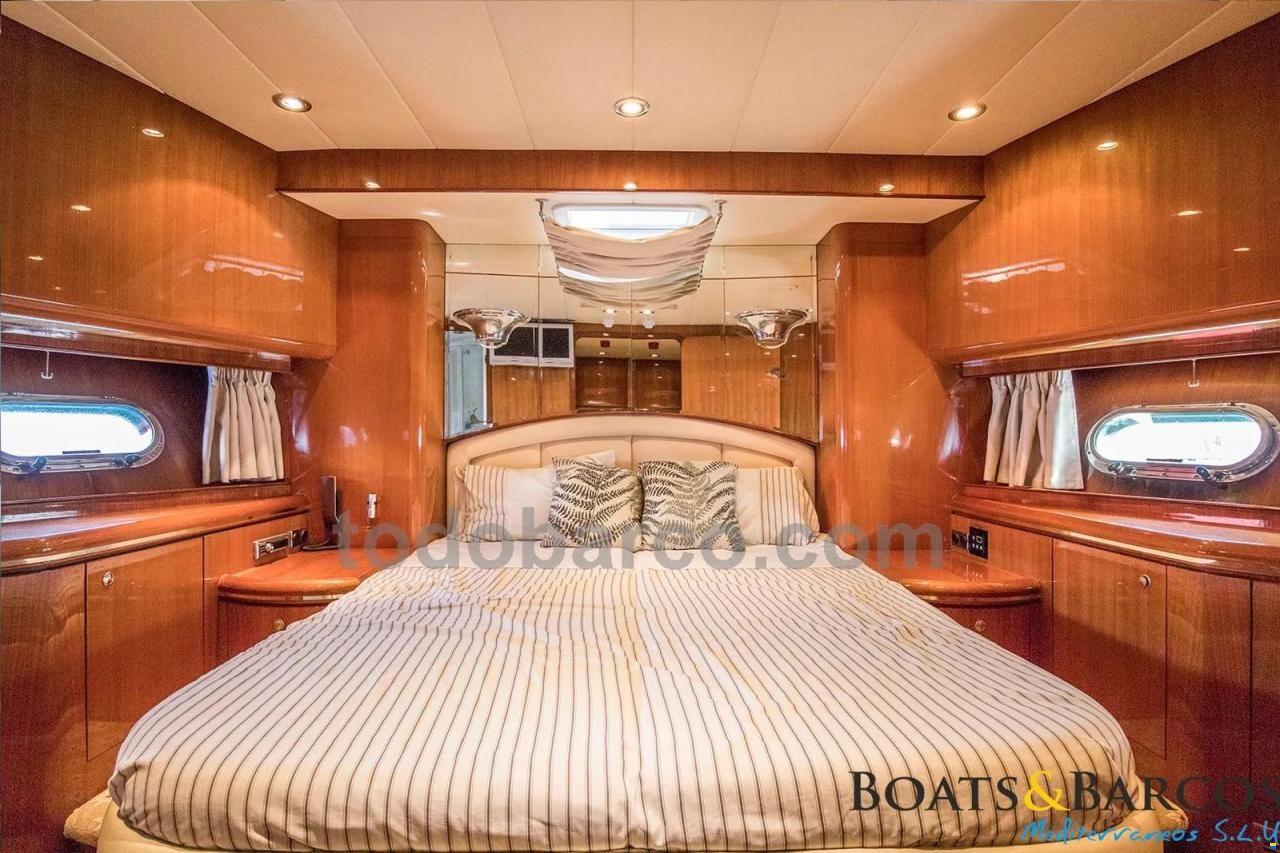 Elegance Yacht 76