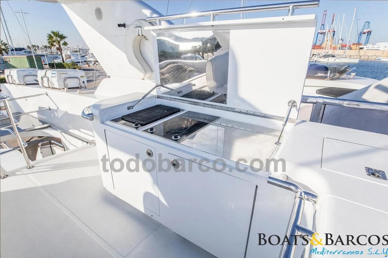 Elegance Yacht 76