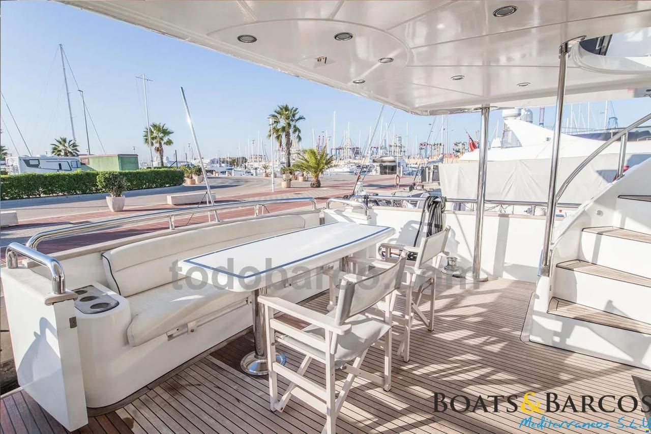 Elegance Yacht 76