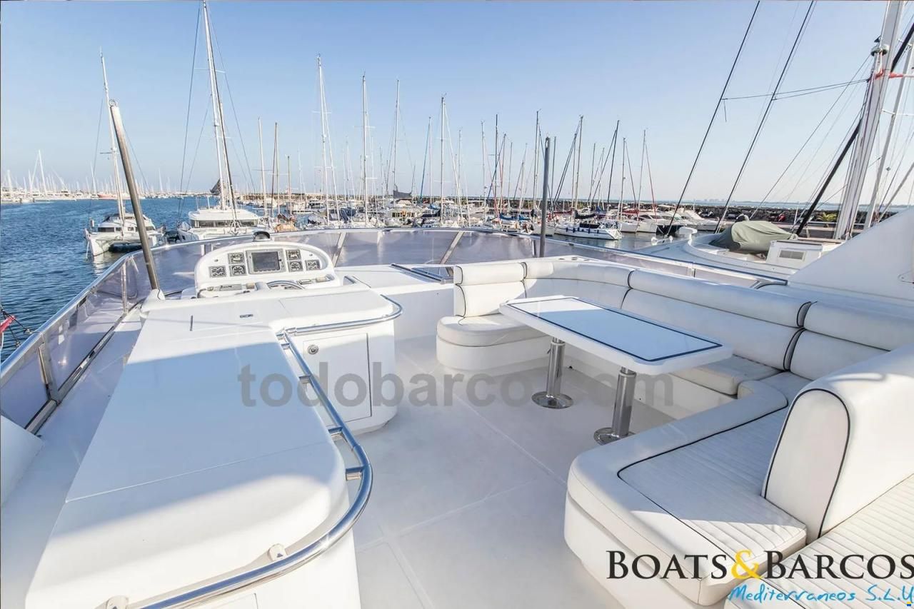 Elegance Yacht 76