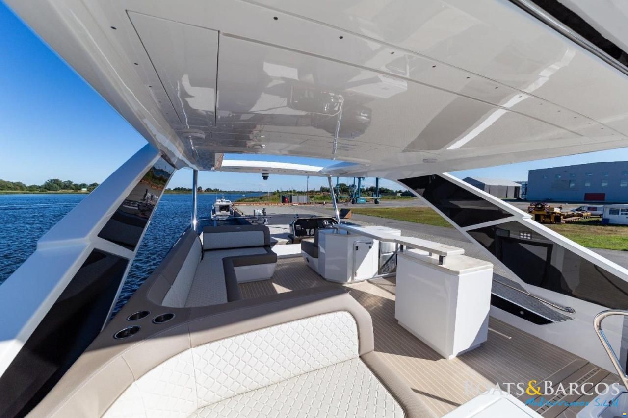 Galeon 640 Fly