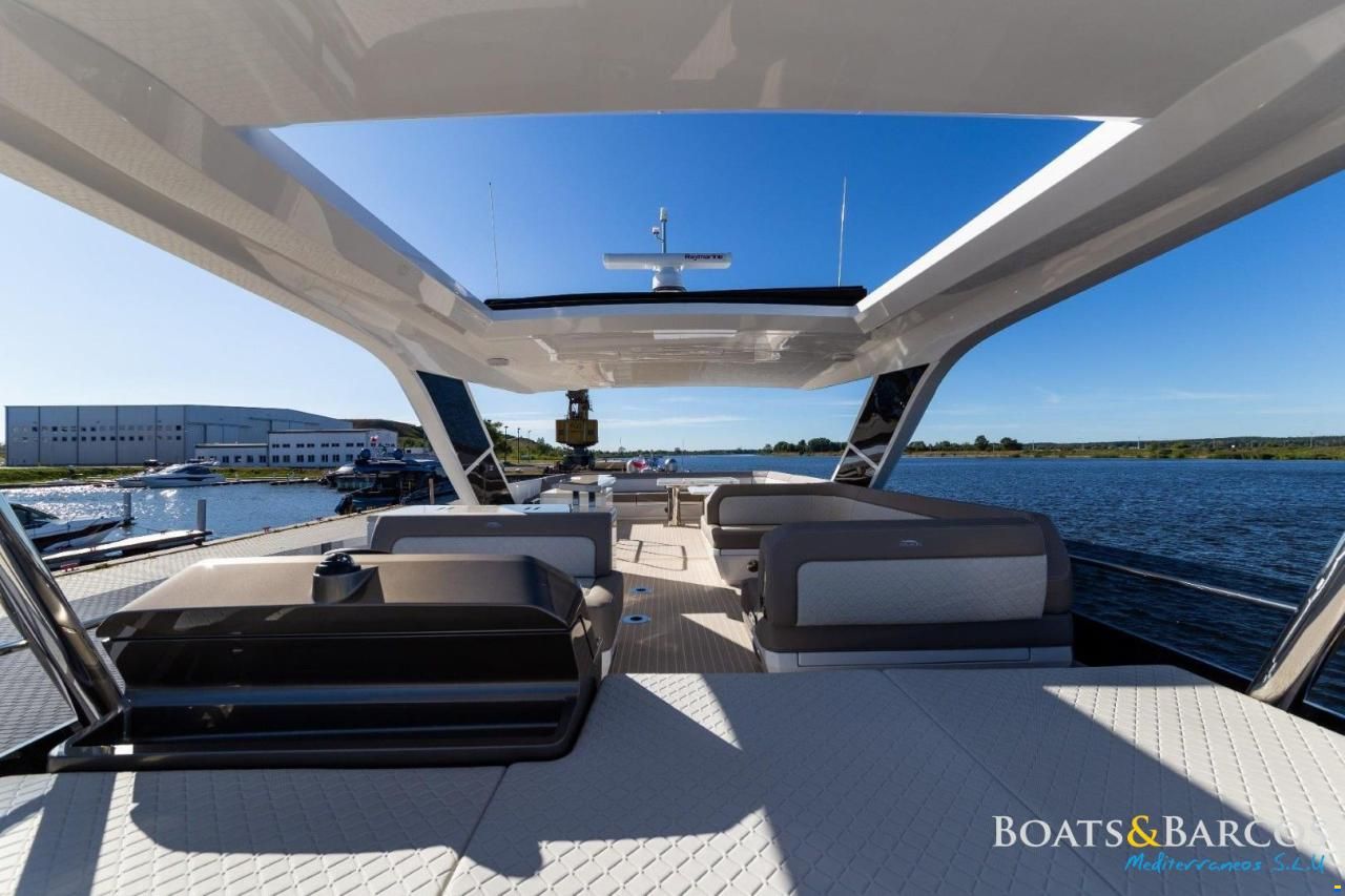 Galeon 640 Fly