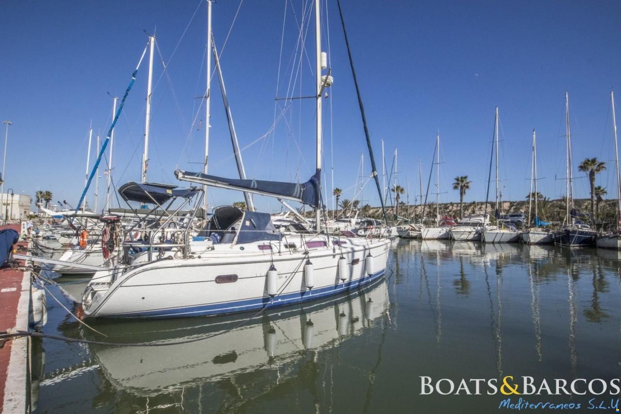 Hunter Marine Sun legend 36