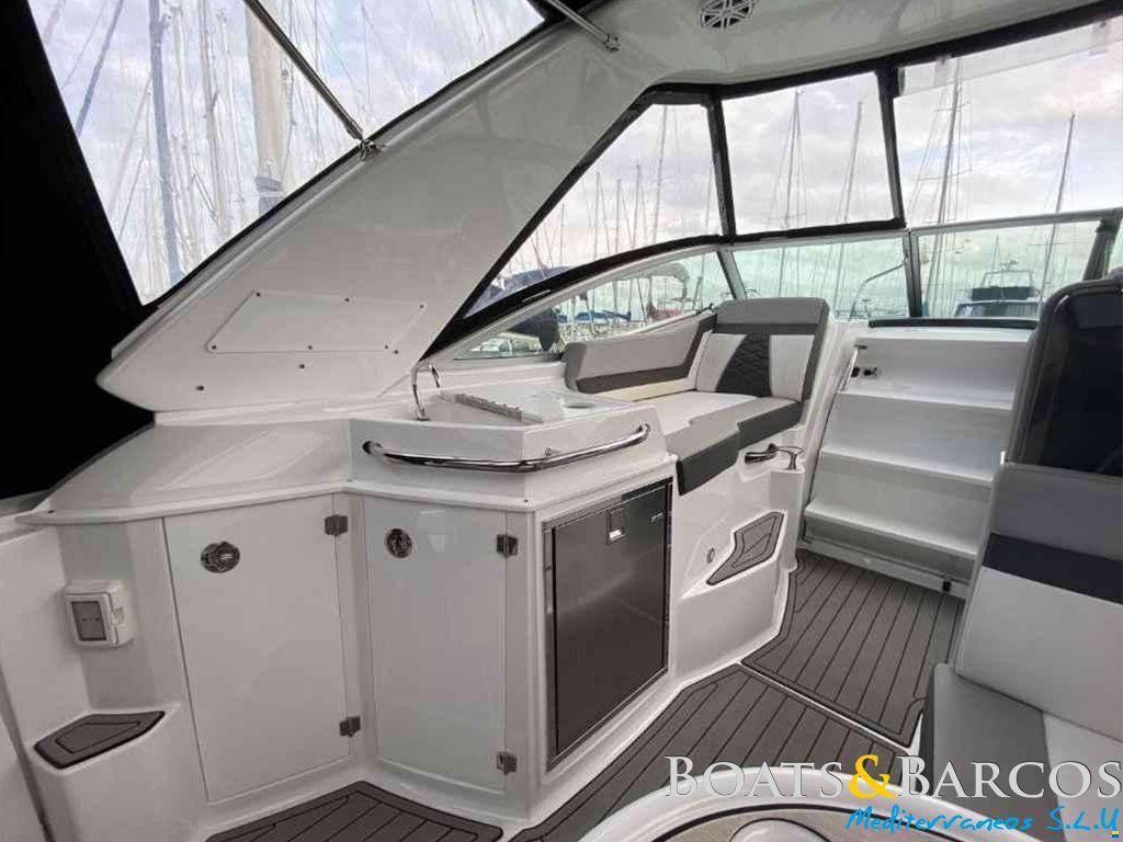 Monterey 295 Sport Yacht