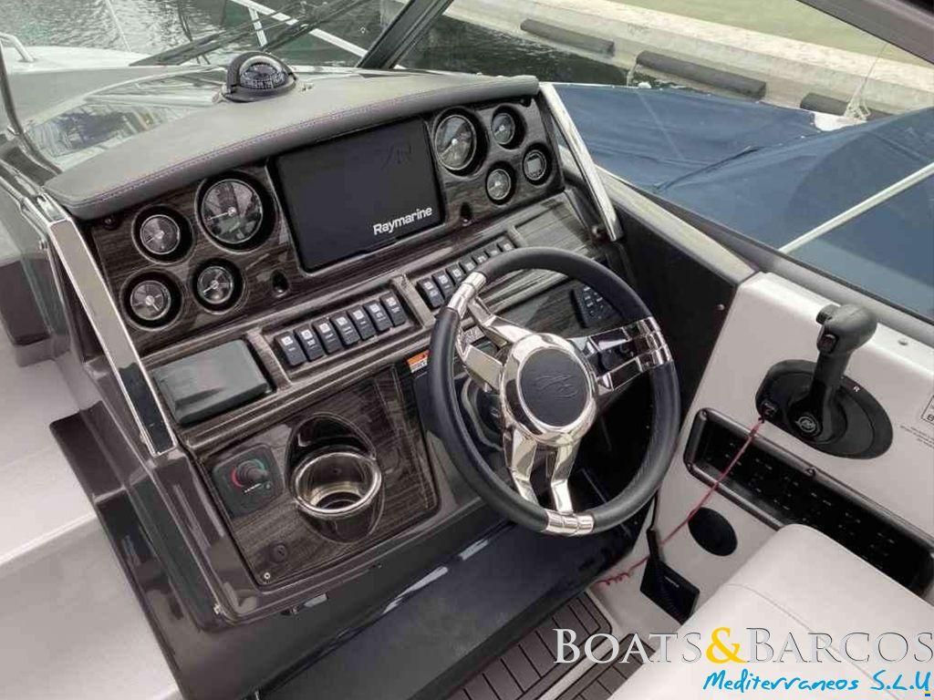Monterey 295 Sport Yacht