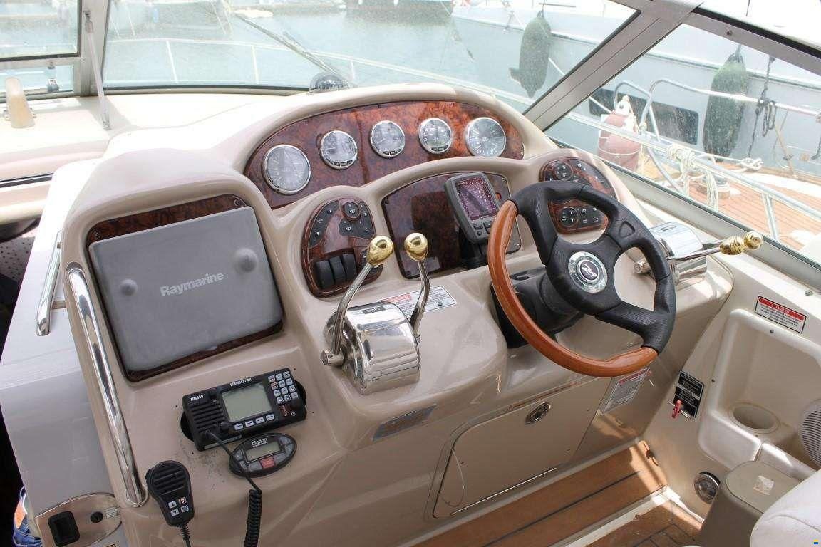 Sea Ray Sundancer 355