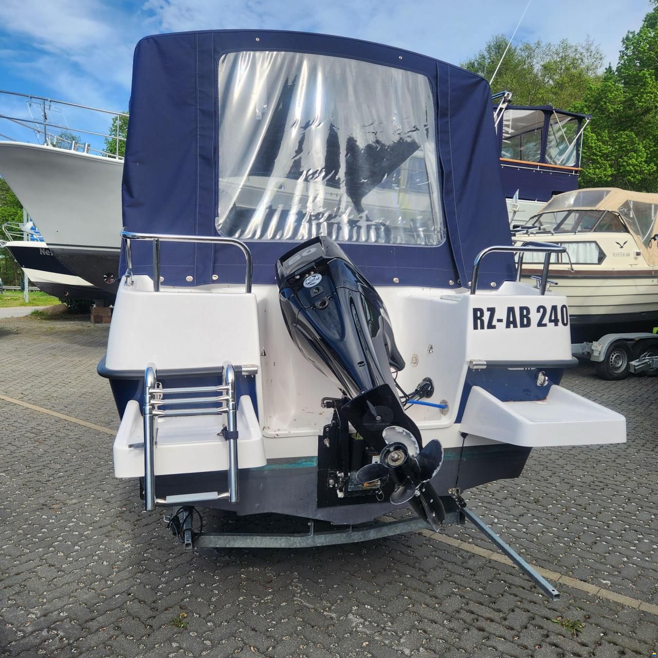 SBM 600 Cabin