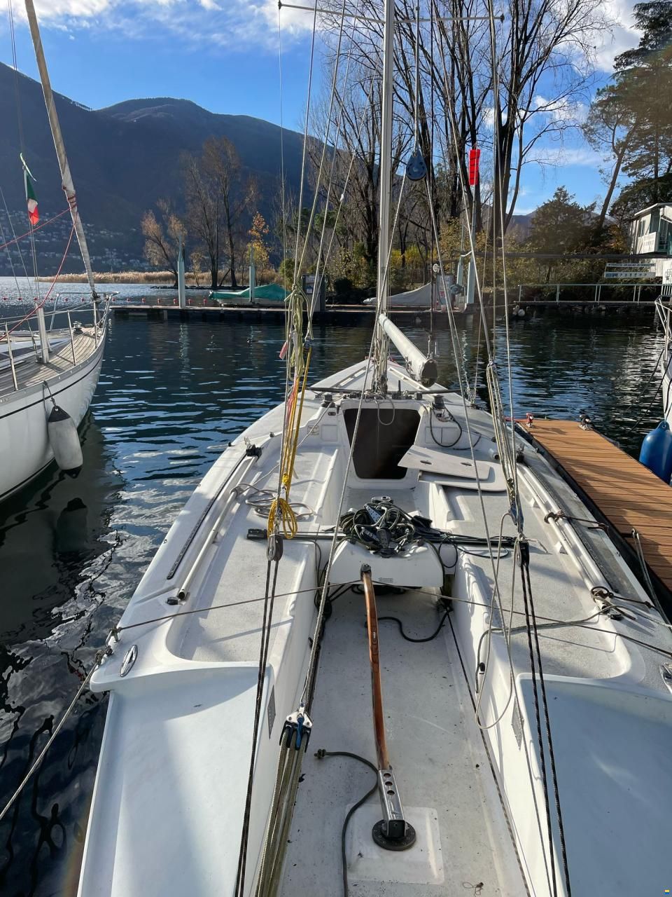 Precision schnelles sportliches Segelschiff