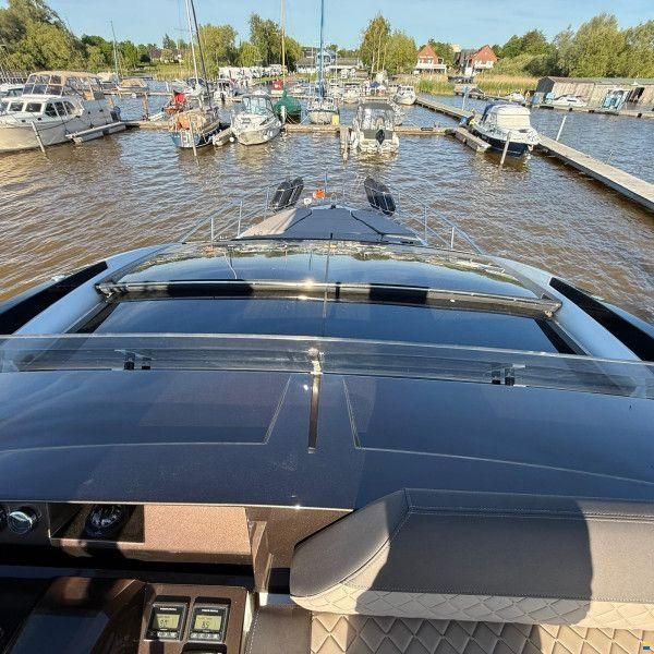 Galeon 470 SKY