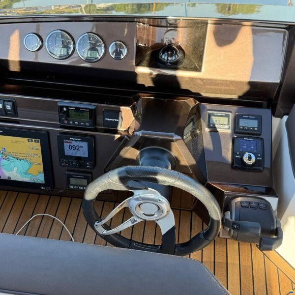 Galeon 470 SKY