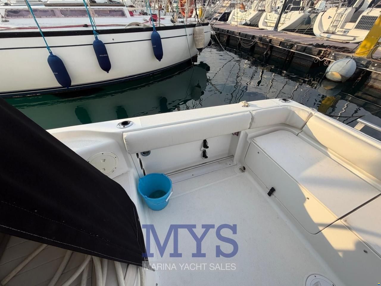 Robalo R265