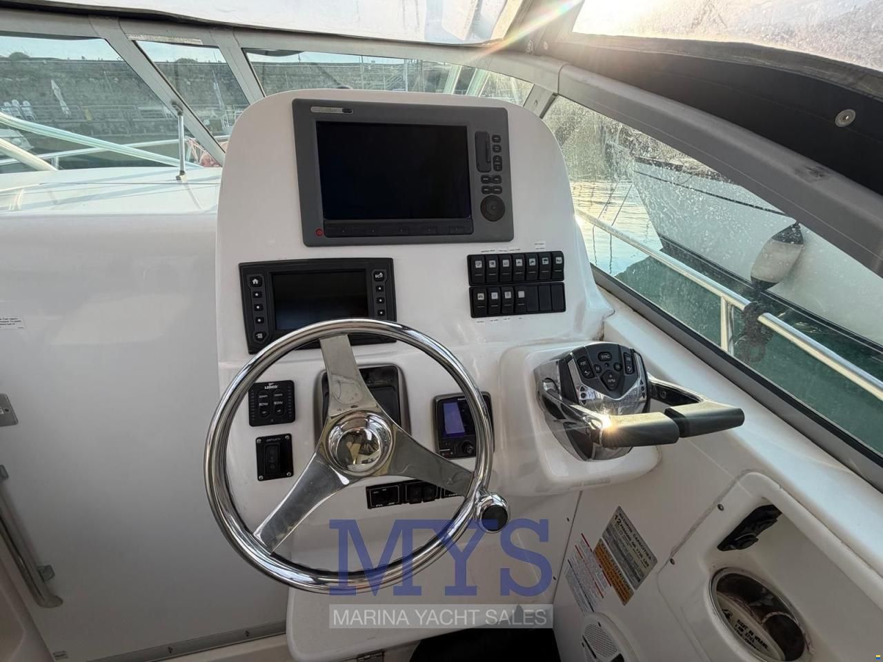 Robalo R265